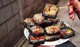 臭豆腐爆料新闻报道文案,揭秘街头美食背后的秘密