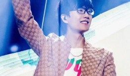 许嵩恋爱爆料视频播放在线观看,揭秘歌手情感世界