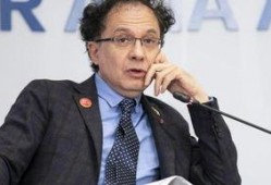 意大利官员爆料视频播放,视频播放背后的惊人真相