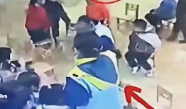 幼儿园上视频爆料照,揭秘幼儿园真实生活瞬间